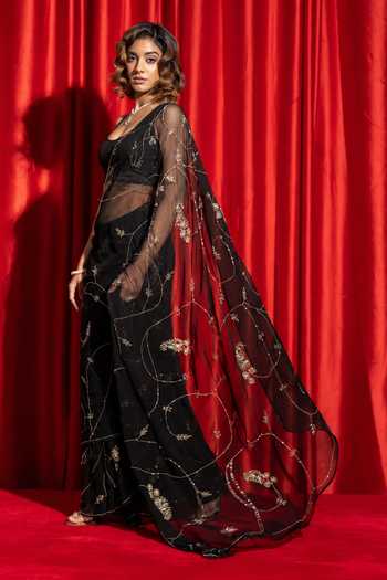 Geroo Jaipur Black Chiffon Zari Halter Neck Tubelight Jaal Work Pre-draped Saree Set Online at Aza Fashions Geroo Jaipur_Black Chiffon Zari Halter Neck Tubelight Jaal Work Pre-draped Saree Set _Online_at_Aza_Fashions