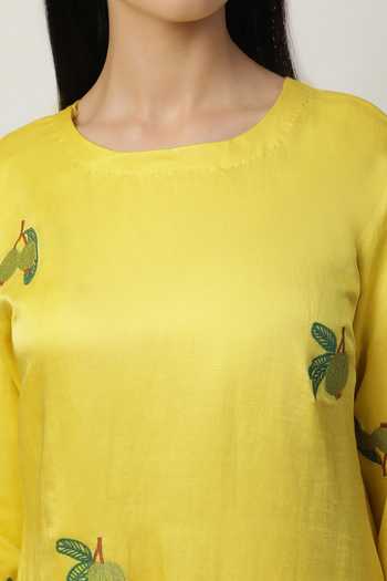 Buy_Musal_Yellow Chanderi, Satin Embroidery Round Neck Leslie Fruit Kurta Pant Set 
