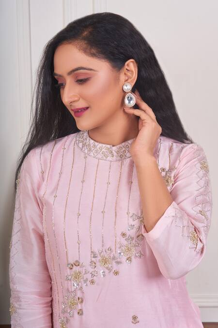 Geetika Jain_Pink Silk, Viscose, Organza Embroidery, Sequins Round Neck Floral Kurta Set _Online_at_Aza_Fashions