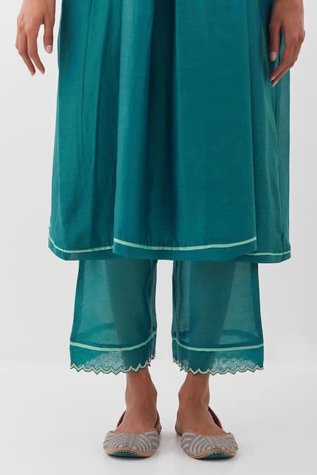 Buy Amisha Kothari Blue Chanderi , Organza Embroidery V-neck V Kurta Set Buy_Amisha Kothari_Blue Chanderi , Organza Embroidery V-neck V Kurta Set
