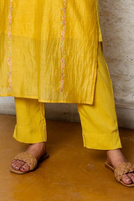 Buy_Tatwa_Yellow Handloom Cotton, Viscose, Silk Embroidery Round Resham Kurta And Pant Set 
