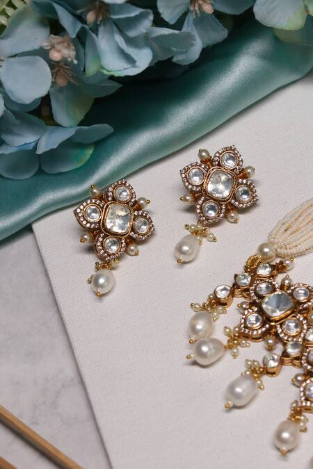 Buy Ishhaara Gold Plated Beads Floral Kundan Stone Embellished Choker Necklace Set Buy_Ishhaara_Gold Plated Beads Floral Kundan Stone Embellished Choker Necklace Set