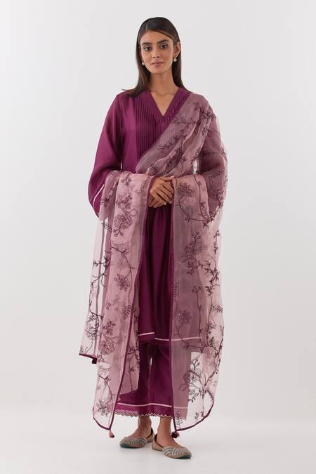 Amisha Kothari Wine Chanderi , Organza Embroidery Baghban Pintuck Bodice Kurta Set at Aza Fashions Amisha Kothari_Wine Chanderi , Organza Embroidery Baghban Pintuck Bodice Kurta Set _at_Aza_Fashions