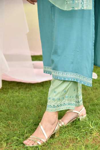 SEHER JAIPUR_Green Muslin Silk, Dupatta Organza, Lining Cotton Leaf Embroidered Kurta Set _at_Aza_Fashions