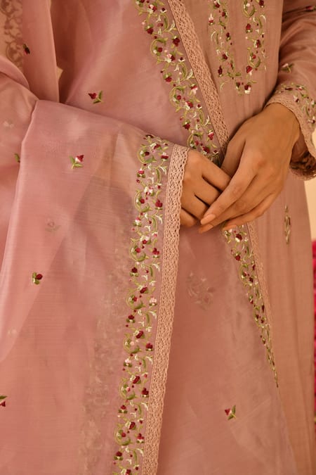 Shop_Seher Jaipur_Pink Muslin Silk, Dupatta Organza, Lining Gul Floral Embroidered Kurta Set _Online_at_Aza_Fashions