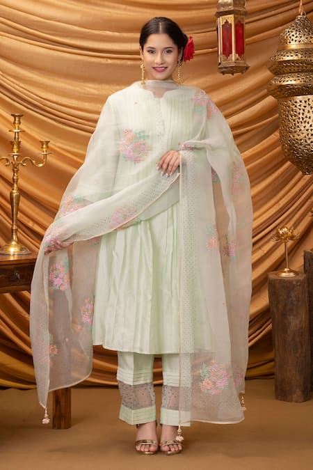 Ruh Clothing Gagan Chikankari Kurta Set 