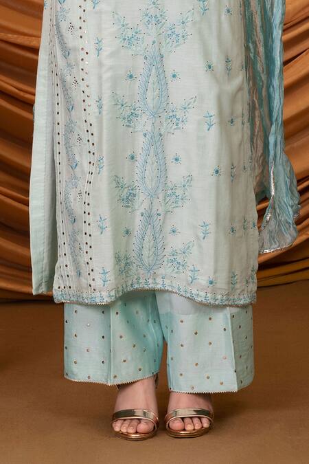 Ruh Clothing_Blue Cotton Silk, Mulmul Chikankari V Neck Beenisha Kurta Set _at_Aza_Fashions