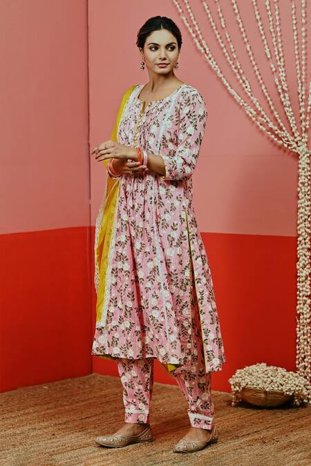 Buy Myaara Peach Cotton, Kota Doria Lace, Piping Rose Hand Block Print Kurta Pant Set Online at Aza Fashions Buy_Myaara_Peach Cotton, Kota Doria Lace, Piping Rose Hand Block Print Kurta Pant Set _Online_at_Aza_Fashions