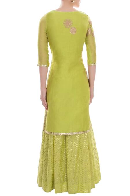 Shop Amrita Thakur Green Embellished Floral Boat Neck Kurta Set at Aza Fashions Shop_Amrita Thakur_Green Embellished Floral Boat Neck Kurta Set _at_Aza_Fashions