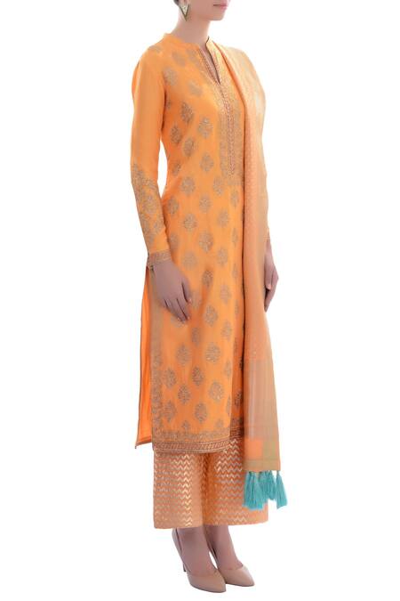 Aiman_Orange V Neck Embellished Kurta Set_Online_at_Aza_Fashions