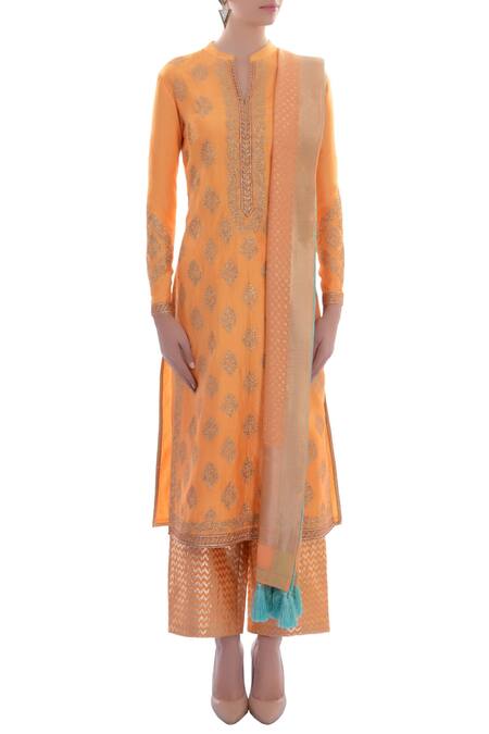 Shop_Aiman_Orange V Neck Embellished Kurta Set_Online_at_Aza_Fashions