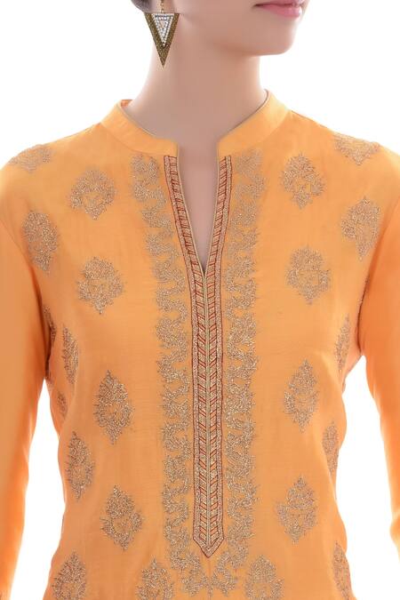 Aiman_Orange V Neck Embellished Kurta Set_at_Aza_Fashions