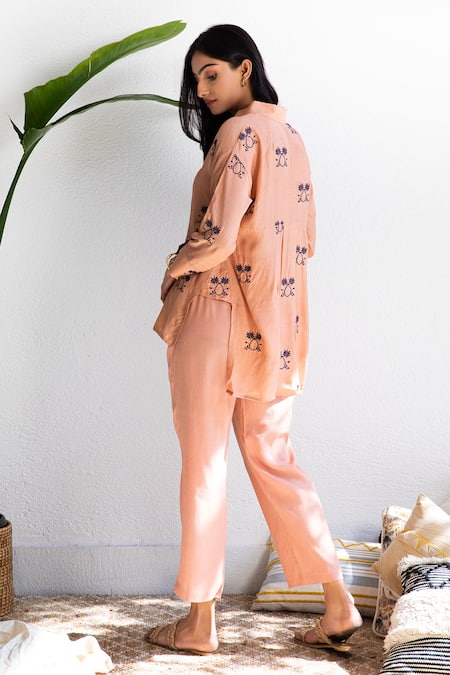 Shop_Kapraaaha_Peach Muslin Embroidery Collared Floral Shirt And Pant Set _Online_at_Aza_Fashions