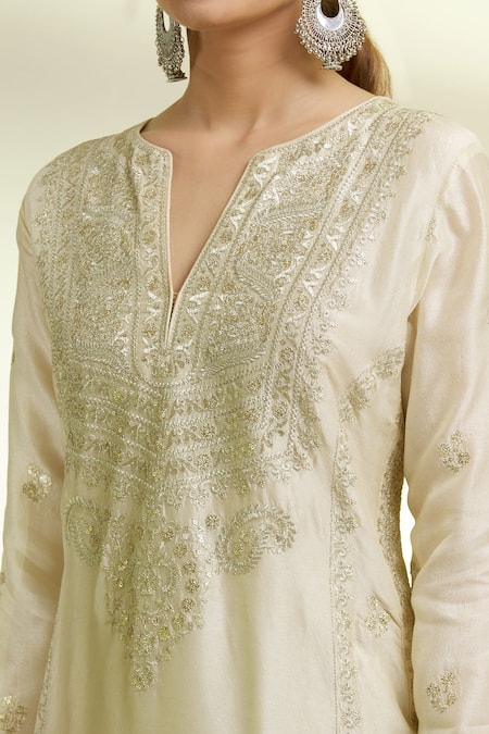 Gopi Vaid_Beige Dupatta Organza, Kurta And Pant Tussar Silk Thread Embroidered Set _at_Aza_Fashions