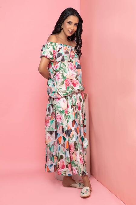 Rhe-Ana Green Rayon Off-shoulder Pastel Floral Print Top And Skirt Co-ord Set at Aza Fashions Rhe-Ana_Green Rayon Off-shoulder Pastel Floral Print Top And Skirt Co-ord Set _at_Aza_Fashions