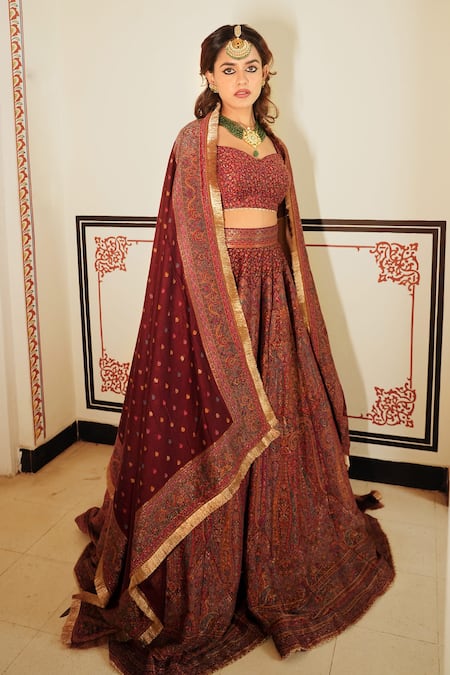 Safaa_Maroon Velour, Velvet Embroidery Sweetheart Neck The Iffat Bridal Lehenga Set _Online_at_Aza_Fashions