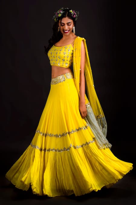 Izzumi Mehta Embroidered Bridal Lehenga Set 