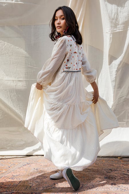 Shop Nikasha White Cutwork Chanderi Leaf Neck Tiered Dress at Aza Fashions Shop_Nikasha_White Cutwork Chanderi Leaf Neck Tiered Dress _at_Aza_Fashions