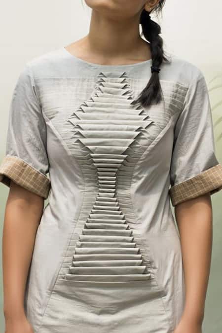 Buy_Chillosophy_Grey Cotton Poplin Round Applique Shift Dress_Online_at_Aza_Fashions
