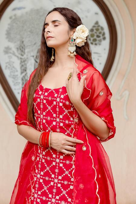 Buy Gulabo Jaipur Red Dupatta Organza, Kurta And Sharara Georgette Bahaar Embroidered Set Online at Aza Fashions Buy_Gulabo Jaipur_Red Dupatta Organza, Kurta And Sharara Georgette Bahaar Embroidered Set _Online_at_Aza_Fashions