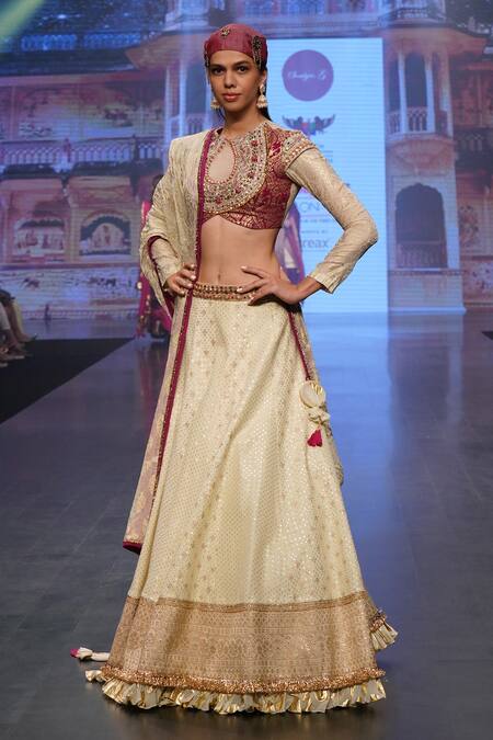 Shop_Soniya G_Cream Pure Silk Blend Floral Keyhole Embroidered Border Bridal Lehenga Set _at_Aza_Fashions