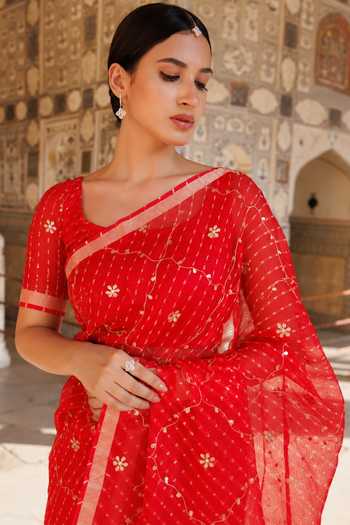 Geroo Jaipur_Red Silk, Cotton Round Neck Checkered Pattern Saree With Blouse _Online_at_Aza_Fashions
