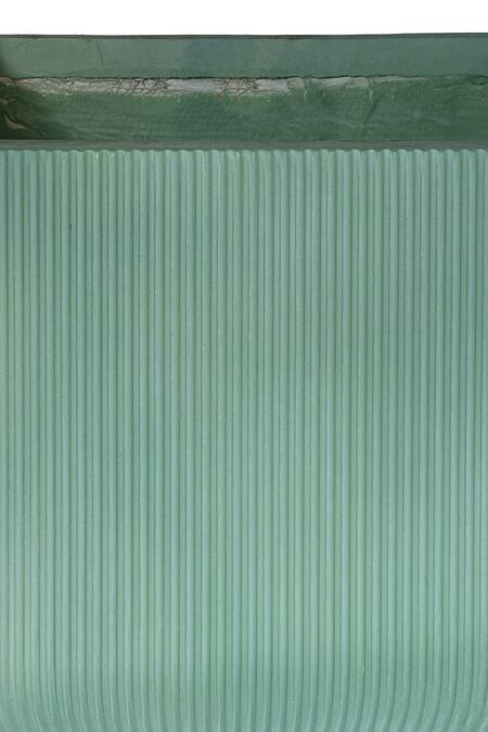 Shop_H2h_Green Frp Ribbed Square Planter