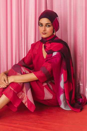 Shop_Arte-Alter_Pink Aisha Hand Woven Jamdani Kurta Set_Online_at_Aza_Fashions