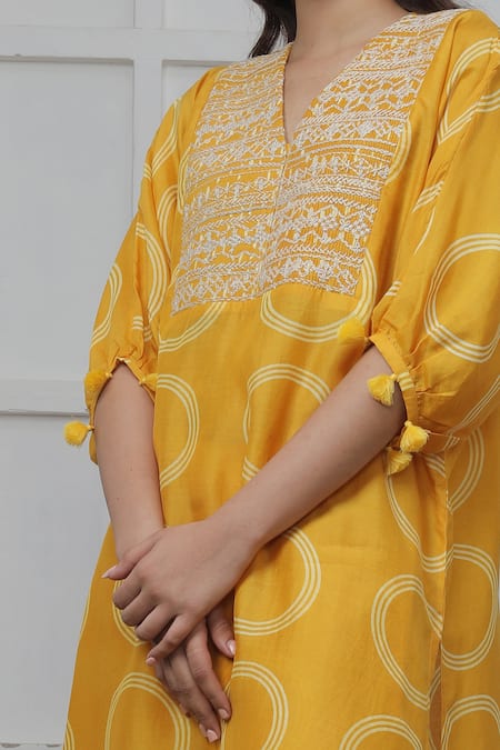 Buy Myoho Yellow Cotton, Silk Embroidery V-neck Discharge Print Tunic And Pant Set Online at Aza Fashions Buy_Myoho_Yellow Cotton, Silk Embroidery V-neck Discharge Print Tunic And Pant Set _Online_at_Aza_Fashions