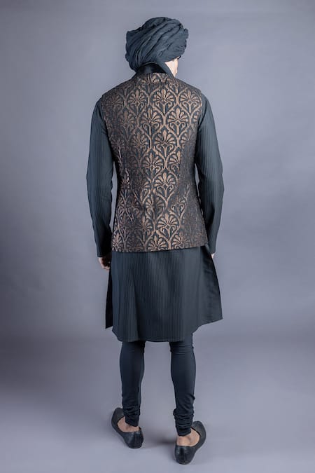 Abhishek Gupta Pintuck Bundi & Kurta Set 