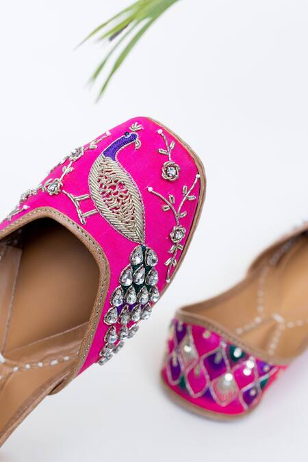 Jutti Express_Pink Embroidered Peacock Juttis _Online_at_Aza_Fashions