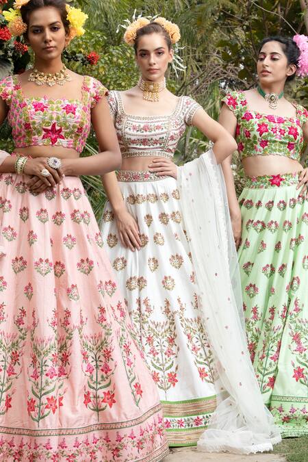 Buy_Keerthi Kadire_White Raw Silk Embroidery Square Neck Bridal Lehenga Set _Online_at_Aza_Fashions