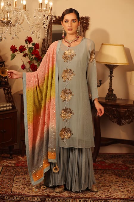 Ruh Clothing Chikankari Embroidered Kurta Set 