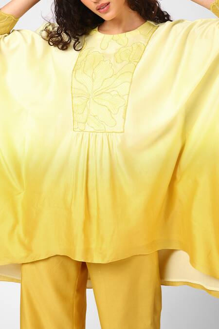 Buy_Sakshi Khetterpal_Yellow Chanderi Silk Embroidery Round Neck Ombre Kaftan And Pant Set _Online_at_Aza_Fashions