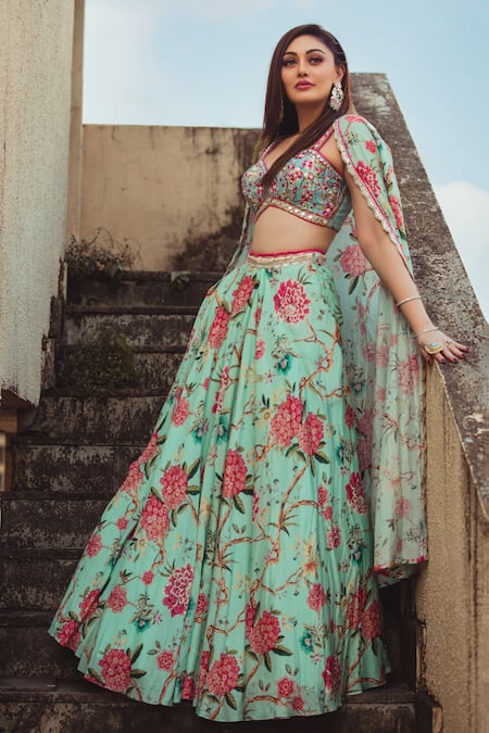 Gopi Vaid Pushpi Floral Pattern Lehenga Set With Cape 