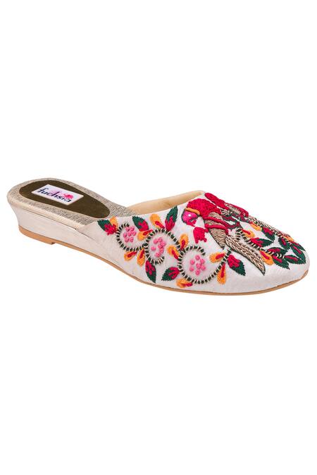Fuchsia by aashaka mehta_Beige Embroidered Floral Juttis_Online_at_Aza_Fashions