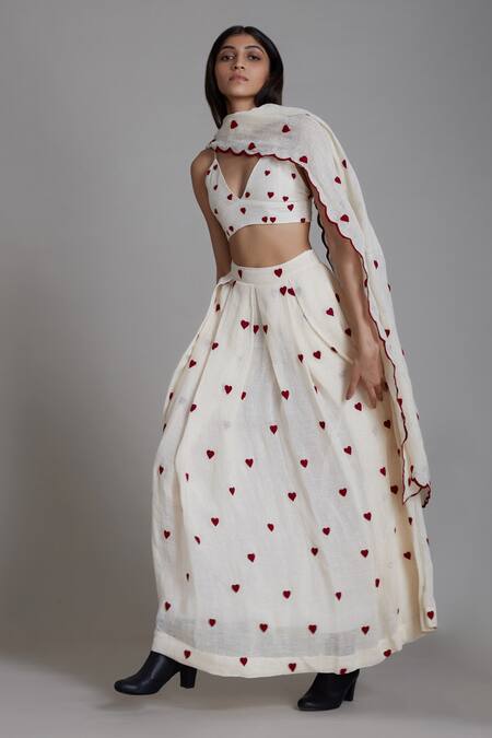 Buy_MATI_1_Off White Pure Linen Thread V Neck Lehenga Set _Online_at_Aza_Fashions