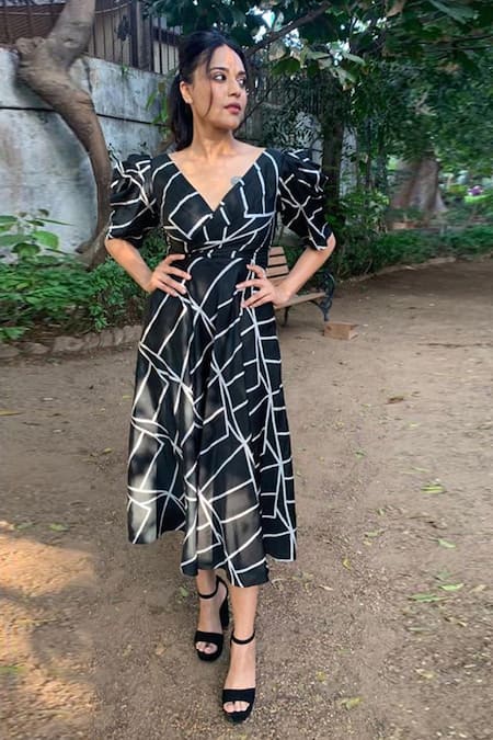 Vedika M Black V-shaped Printed Dress 