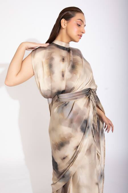 Studio Surbhi_Cream Georgette, Satin Piping Round Neck Digital Print Pre-stitched Saree Set _at_Aza_Fashions