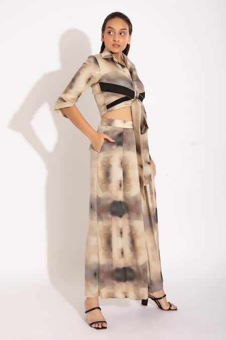 Studio Surbhi_Cream Cotton, Silk Piping Shawl Neck Printed Shirt And Pant Set _Online_at_Aza_Fashions