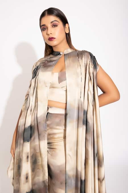 Buy_Studio Surbhi_Cream Georgette, Satin Piping Mandarin Collar Digital Print Shrug _Online_at_Aza_Fashions