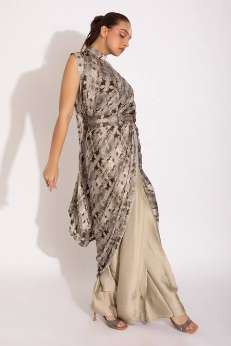 Buy_Studio Surbhi_Grey Georgette, Satin Cut Work, Pre-stitched Illusion Print Saree With Blouse_Online_at_Aza_Fashions