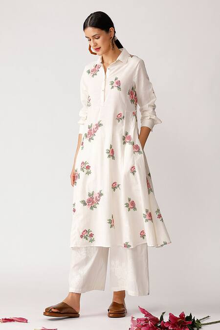 Buy_Umbar_White Cotton Spread Collar Embroidered Tunic_Online_at_Aza_Fashions