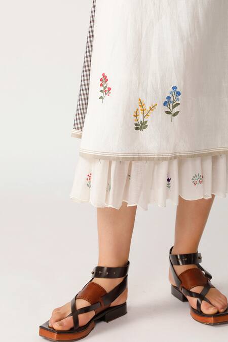 Payal Pratap White Linen Tunic at Aza Fashions Payal Pratap_White Linen Tunic _at_Aza_Fashions