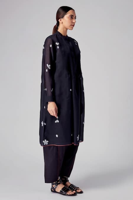 Rajesh Pratap Singh_Black Glass Cotton Hand-block Floral Motifs Mandarin Collar Unai Printed Tunic _Online_at_Aza_Fashions