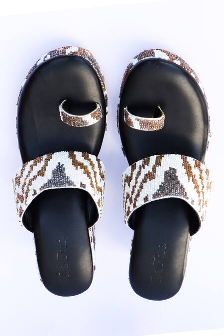 LA Fiza_White Embroidery Laraib Abstract Wedges_Online_at_Aza_Fashions