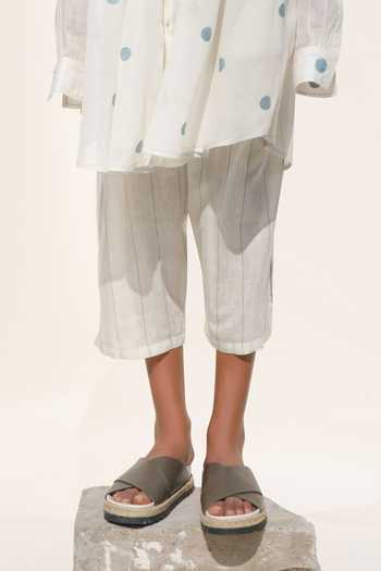 Urvashi Kaur White Cotton, Silk Kai Hand Spun Pant Online at Aza Fashions Urvashi Kaur_White Cotton, Silk Kai Hand Spun Pant _Online_at_Aza_Fashions