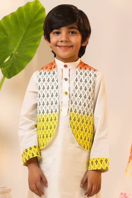 Buy Cute Couture White Cotton Embroidery Shaded Leaf Print Kurta Set Online at Aza Fashions Buy_Cute Couture_White Cotton Embroidery Shaded Leaf Print Kurta Set _Online_at_Aza_Fashions