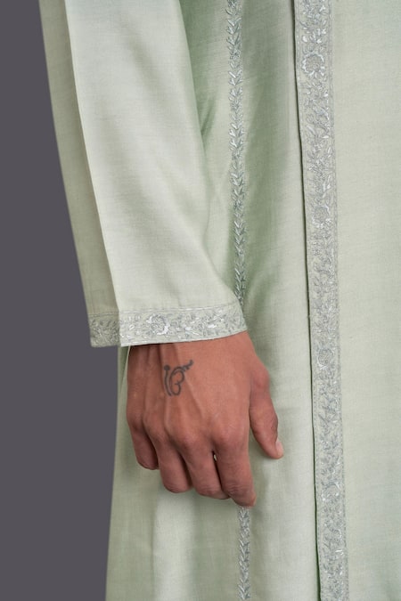 Shop Raghavendra Rathore Jodhpur Green Silk Thread Embroidered Kurta Online at Aza Fashions Shop_Raghavendra Rathore Jodhpur_Green Silk Thread Embroidered Kurta_Online_at_Aza_Fashions