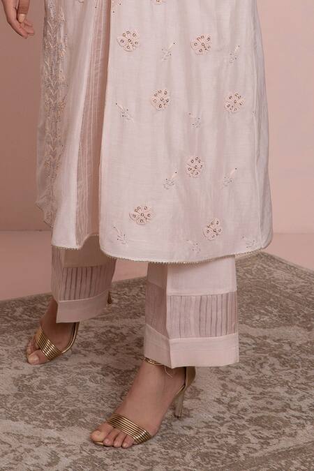 Buy Ruh Clothing Pink Cotton Silk Mulmul V Neck Chikankari Kurta Set Online at Aza Fashions Buy_Ruh Clothing_Pink Cotton Silk Mulmul V Neck Chikankari Kurta Set _Online_at_Aza_Fashions